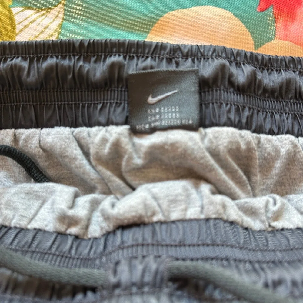 Nike Pants Men Medium Relaxed Black Swoosh Athletic Track Nylon GUC